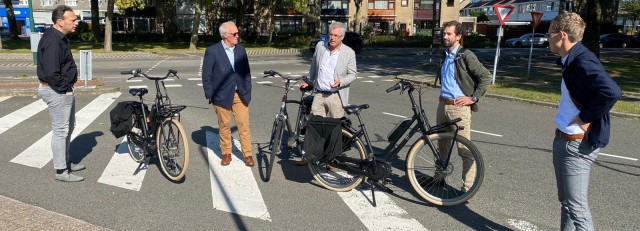 werkgezoek provincie met brug 2.JPG
