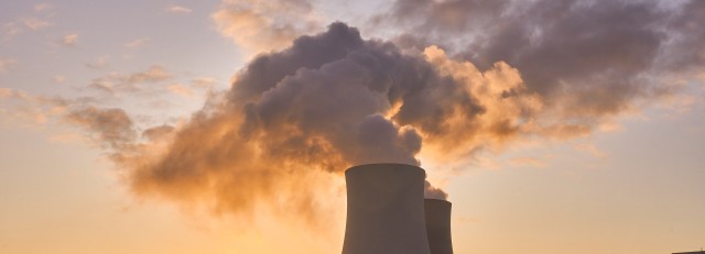 nuclear-power-plant-4535760_1920.jpg