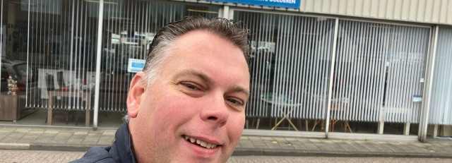 Simon selfie buiten
